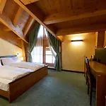Enzo Moro Hotell