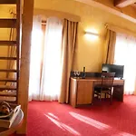 Enzo Moro Hotel