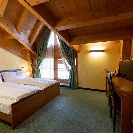 Enzo Moro Hotel