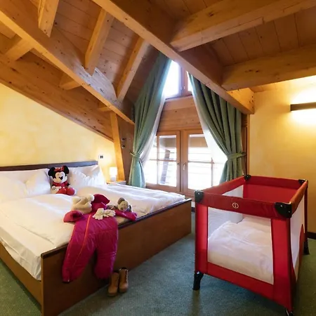 Enzo Moro Hotel 3*