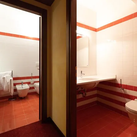 Enzo Moro Hotel