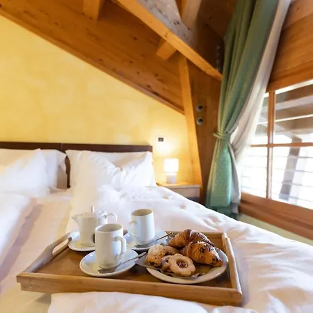 Enzo Moro Hotel 3*
