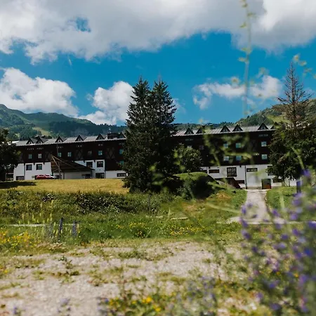 Enzo Moro Hotel 3*