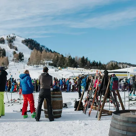 Enzo Moro Hotel Sùtrio